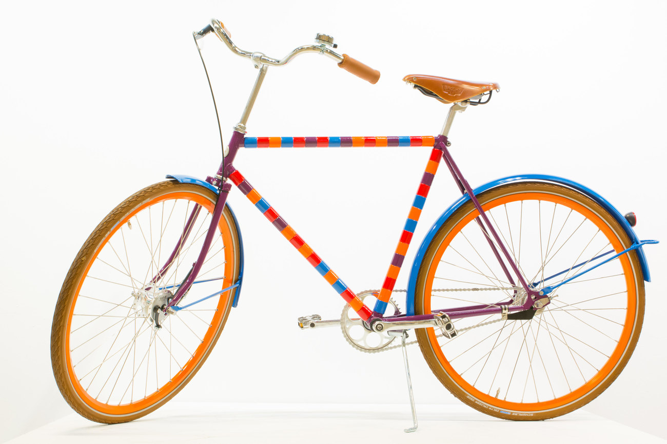 Bike de Bois Rond (blue, red, orange, violet)