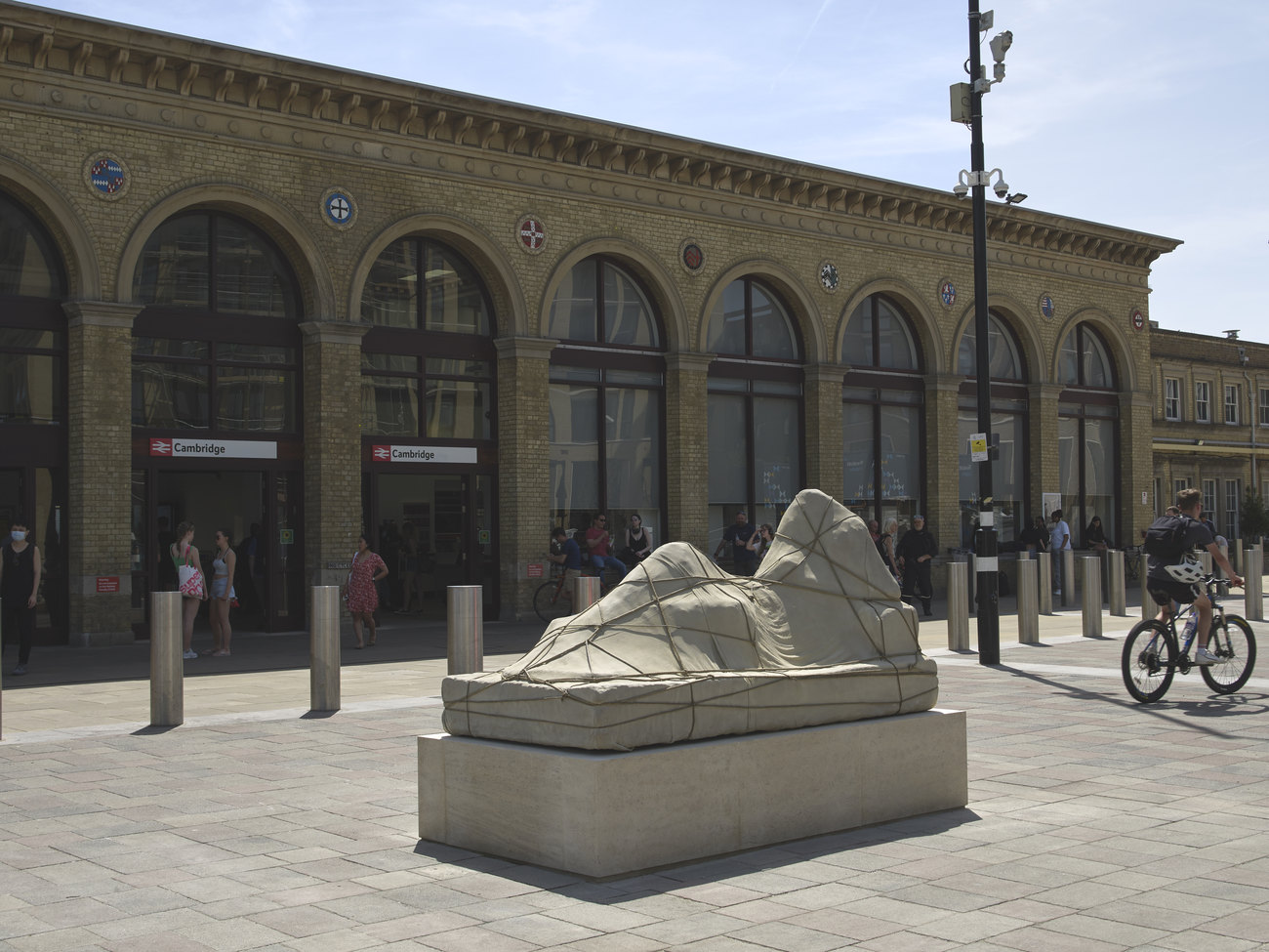 Photo of Ariadne Wrapped installed in Cambridge Square